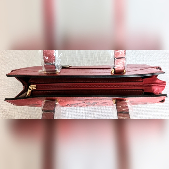 Cross Body Handbag - Picture 7 of 7